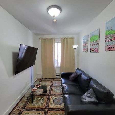 Small Condo In Montreal -Fast Wifi ภายนอก รูปภาพ