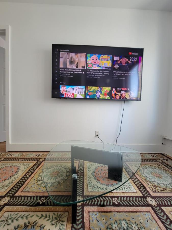 Small Condo In Montreal -Fast Wifi ภายนอก รูปภาพ